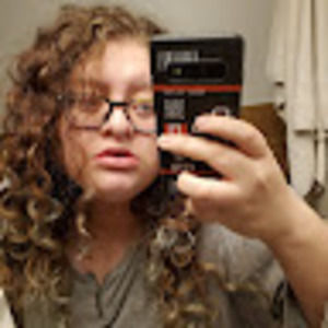 Meet your Posher, Alexandra